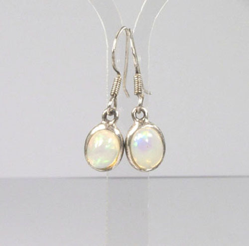Unikat Ohrhänger Edelopal Oval 8x7 mm