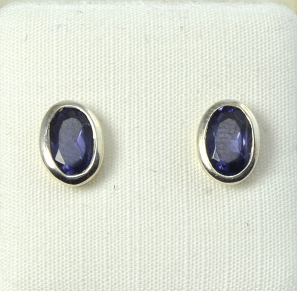 Ohrstecker Cordierit Oval 8x5 mm