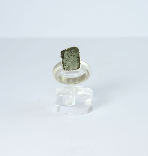 Unikat Ring Moldavit 13x9 mm