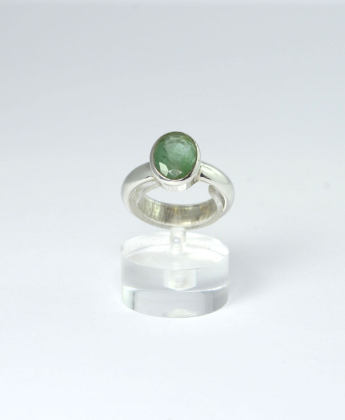 Unikat Ring Smaragd Oval 10x8 mm