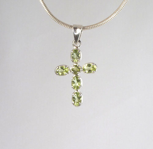 Anhänger Peridot Kreuz