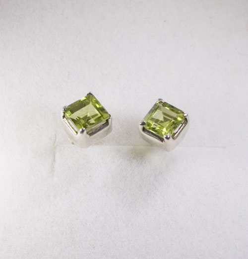 Ohrstecker Peridot Square