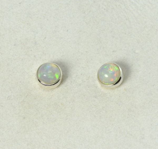 Unikat Ohrstecker Edelopal Rund 6 mm