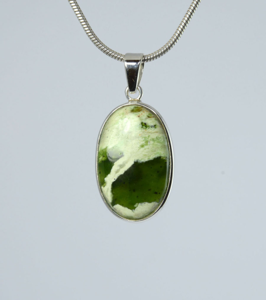 Unikat Anhänger Chrom-Chalcedon Oval 28x18 mm