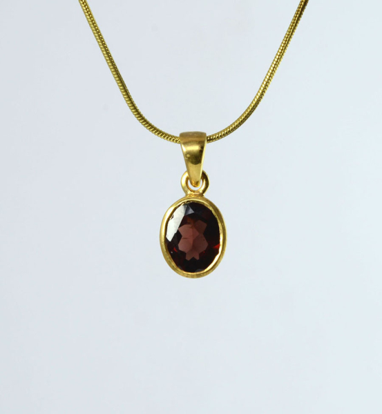 Unikat Anhänger Granat Oval 10x8 mm Silber Vergoldet