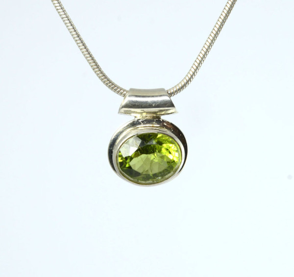 AH-001761-peridot-ovyw3o2rp7G36A0