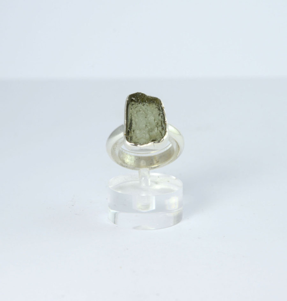 Unikat Ring Moldavit 15x10 mm