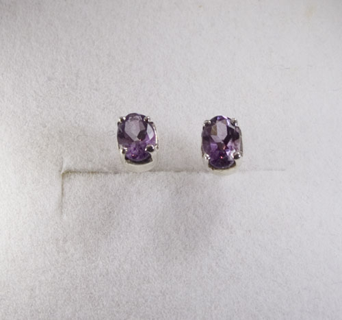 Ohrstecker Amethyst Oval 6x4 mm