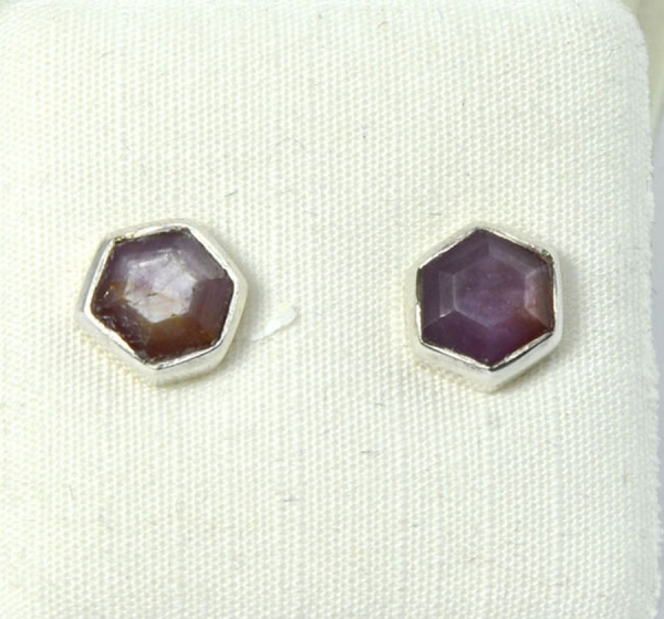 Unikat Ohrstecker Rubin Hexagon