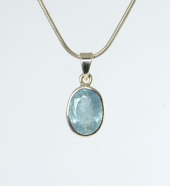 Unikat Anhänger Aquamarin Oval 15x11 mm