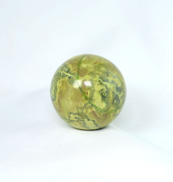 Unikat Grüner Opalith Kugel 61 mm