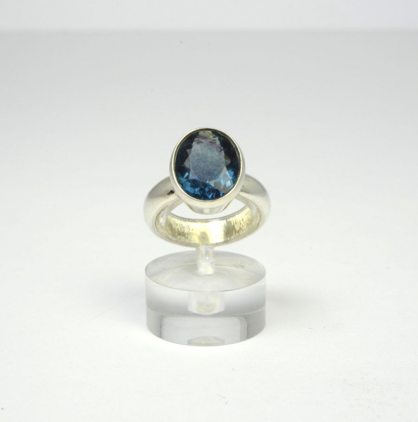 Unikat Ring Fluorit Blau Oval Facettiert