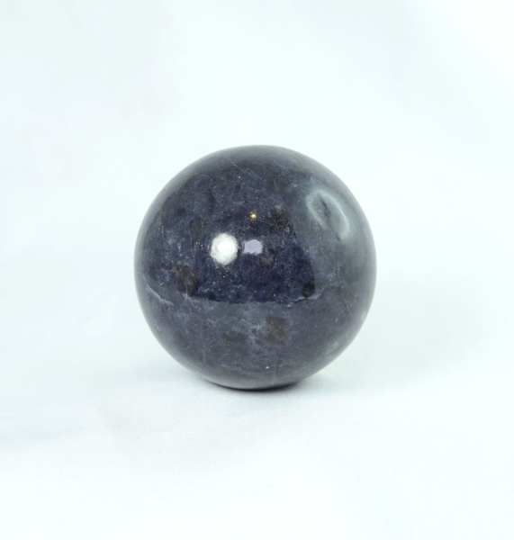 Unikat Cordierit Kugel "Iolith-Sonnenstein" 66 mm