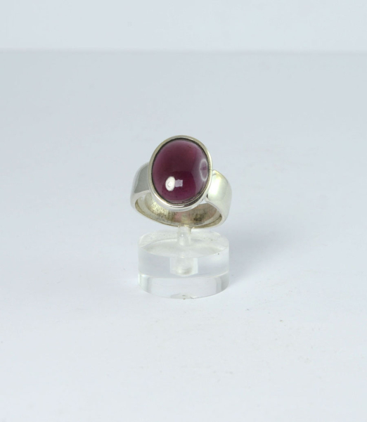 Unikat Ring Granat Oval 15x12 mm