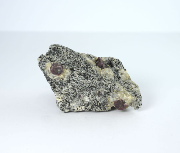 Unikat Rubin in Granit Stufe