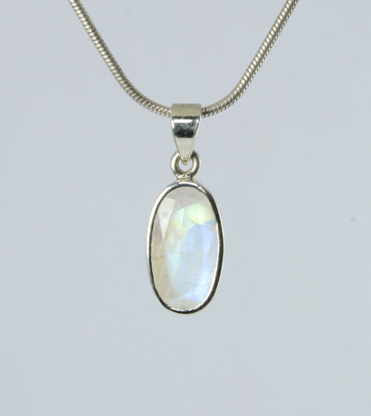 Unikat Anhänger Labradorit Weiß Oval Facettiert