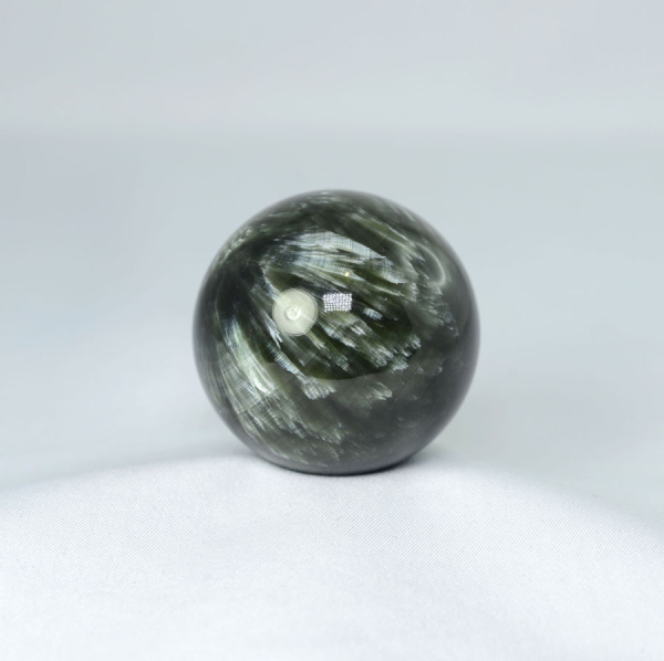 Unikat Seraphinit Kugel 45 mm