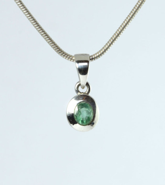 Anhänger Smaragd Oval 6x4,5 mm