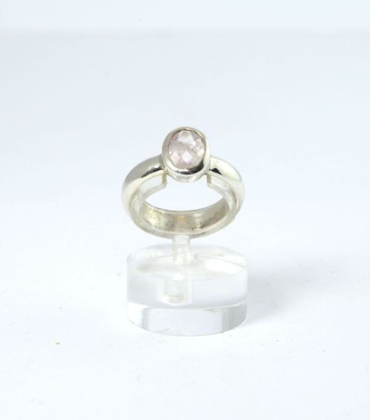 Unikat Ring Morganit Oval 8x6 mm