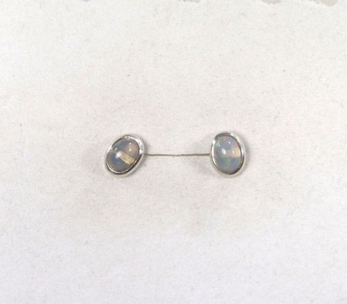 Unikat Ohrstecker Edelopal Oval 7x5 mm