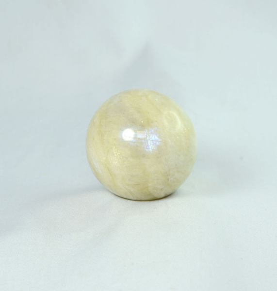 Unikat Mondstein Weiß Kugel 43 mm